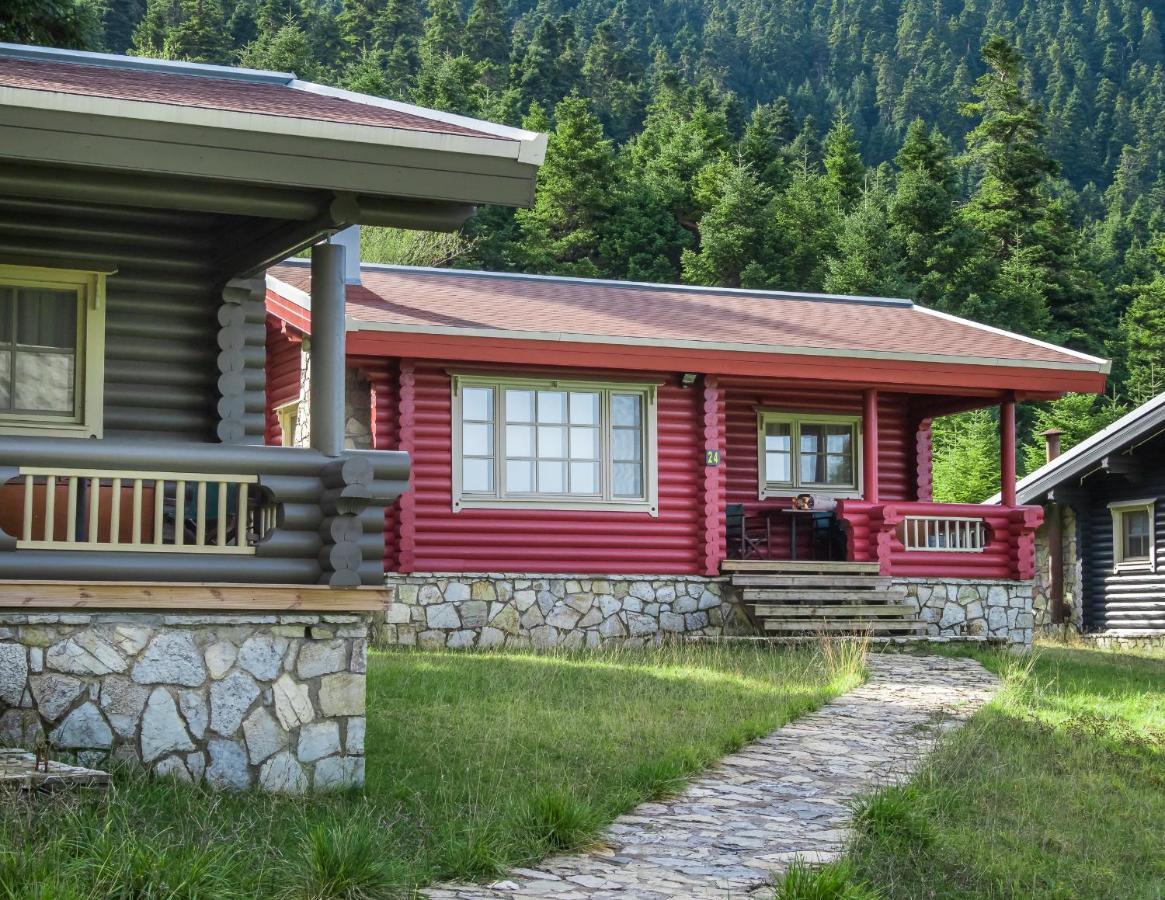 Elatos Resort & Health Club Eptálofos Екстериор снимка